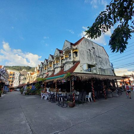 Andaman Place Guesthouse Patong Buitenkant foto