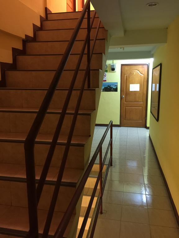 Andaman Place Guesthouse Patong Buitenkant foto