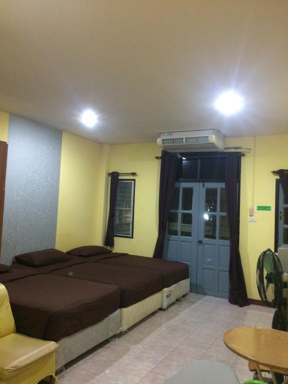 Andaman Place Guesthouse Patong Buitenkant foto