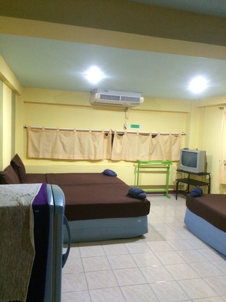 Andaman Place Guesthouse Patong Buitenkant foto