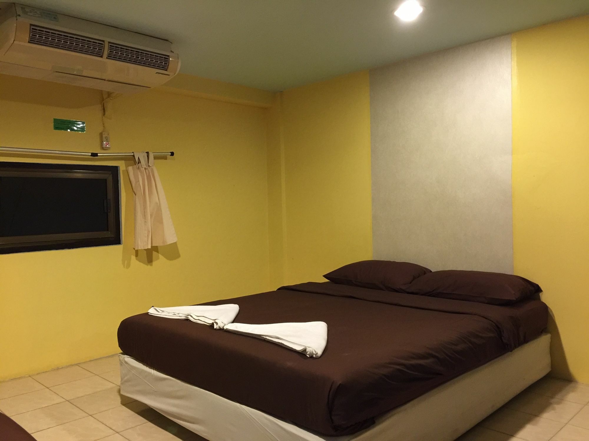 Andaman Place Guesthouse Patong Buitenkant foto