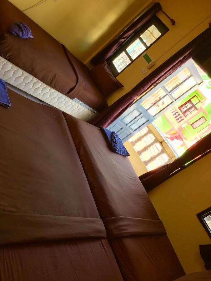 Andaman Place Guesthouse Patong Buitenkant foto