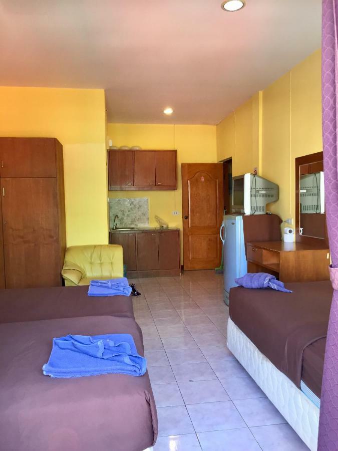 Andaman Place Guesthouse Patong Buitenkant foto