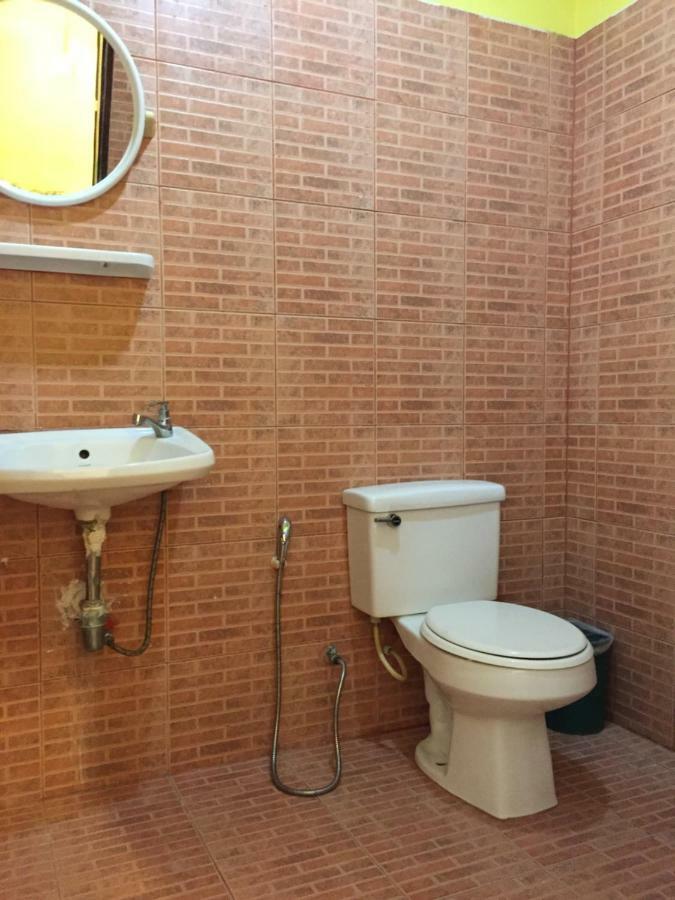 Andaman Place Guesthouse Patong Buitenkant foto